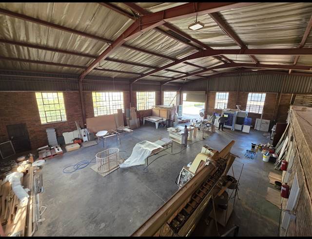 300M² WAREHOUSE TO LET IN ALRODE